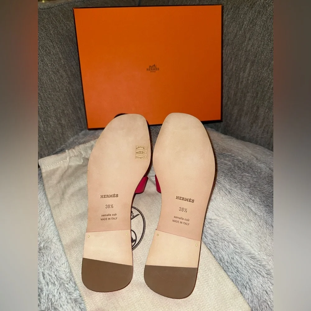 Hermes Soft Calfskin Pink Sandals - Picture 2 of 3